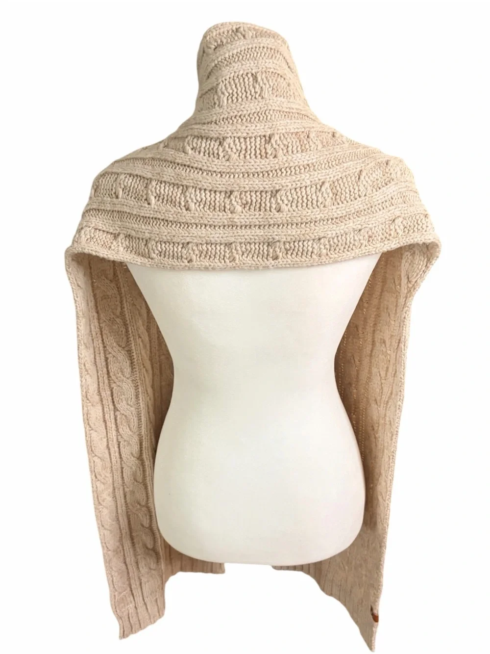 FRYE AND CO. Cream Cable Knit Scarf